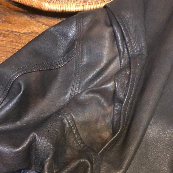 Vintage Guess U.S.A. Genuine leather jacket - Picture 11 of 16